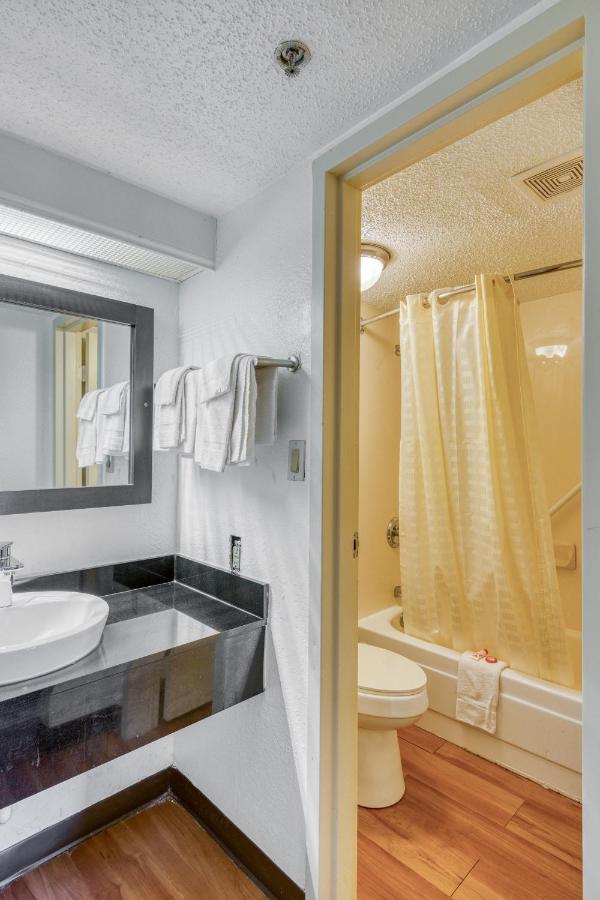 Oyo Hotel Jackson Fairgrounds I-55 المظهر الخارجي الصورة
